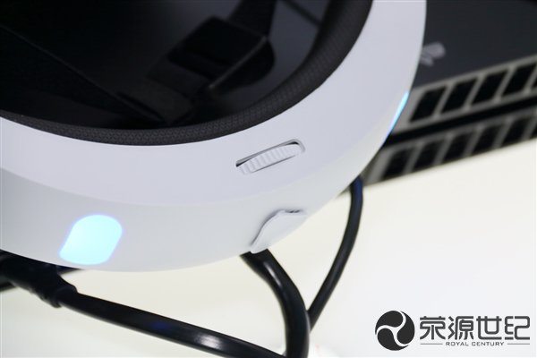 虛擬現(xiàn)實頭戴顯示器6